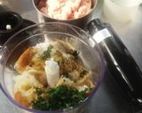 Foto langkah ke 3 dari resep Chicken patties homemade.