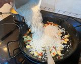 Foto del paso 5 de la receta: Paella con sepia y gambón