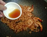 รูปขั้นตอนการทำที่ 3 ของ ข้าวผัดน้ำพริกมันกุ้ง