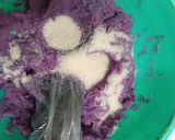 Foto langkah ke 1 dari resep Lumpia Ubi Ungu.