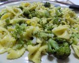 Foto del paso 11 de la receta: Moños con manteca y brocolis a las tres pimientas