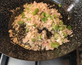 Foto del paso 2 de la receta: Macarrones con setas variadas y panceta