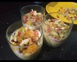 A picture of step 4 of Fruits custard trifle.