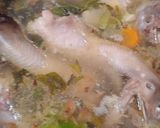Foto langkah ke 3 dari resep Sop Kepala Ayam.