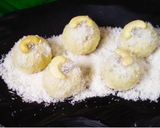 A picture of step 2 of Snow White balls.