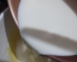 Foto langkah ke 3 dari resep Magic Custard Cake.