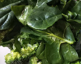 Foto del paso 1 de la receta: Crema de brócoli y espinacas