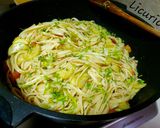 Pas rețetă Linguini cu anșoa, capere și dovlecel 3 fotografie