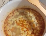 Karalábéleves vajgaluskával recept fázis 2 fotója