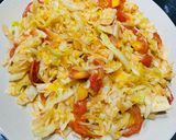 Hình bước làm 4 của món Vào bếp cùng con: bắp cải xào cà chua
