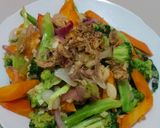 Foto langkah ke 5 dari resep Cah Brokoli Wortel.