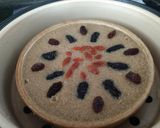 A picture of step 4 of Steamed amaranth black jujubes cake蒸苋菜子.