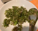 รูปขั้นตอนการทำที่ 2 ของ ไก่กระเทียม(น้ำขลุกขลิก)สูตรเด็กทานได้