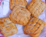 A picture of step 4 of Mat samosa.