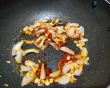 A picture of step 3 of Schewan beans and carrot stir fry.