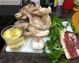 Foto del paso 1 de la receta: Gírgolas salteadas con jamón