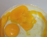 Foto del paso 3 de la receta: Bizcocho esponjoso de naranja con chocolate