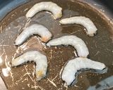 Foto del paso 3 de la receta Merluza a la vasca con langostinos