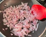 A picture of step 3 of Hawaiian Pizza.