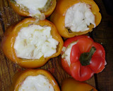 Foto del paso 3 de la receta: Pimientos morrón rellenos de bistec, longaniza, pollo y queso