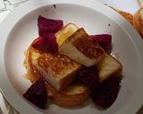 รูปขั้นตอนการทำที่ 4 ของ Red Dragon fruit Honey Toast