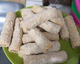 Foto del paso 5 de la receta: Salchichas jamón y queso apanadas con pan rallado