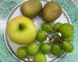 Foto langkah ke 1 dari resep Jus Kiwi, Anggur & Apel.