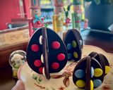 Foto del paso 4 de la receta: Huevos de Pascua decorados con Lacasitos