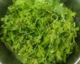 A picture of step 1 of Green chutney.