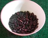 A picture of step 1 of Dal Makhani.