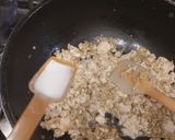 A picture of step 2 of چکن چیز سموسہ.