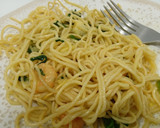 Foto del paso 9 de la receta: Noodles de gambas y espinacas 🍜