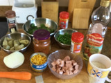 Arroz con verduras y salchichas Frankfurt