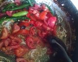 A picture of step 2 of Lauki chanay ki daal.