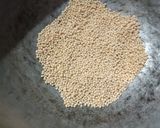 A picture of step 2 of Urad dal ladoo.