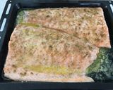Foto del paso 4 de la receta: Salmón con aderezo de panceta y finas hierbas