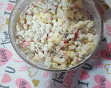 Foto del paso 3 de la receta: Ensalada de surimi, manzana y nuez