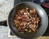 Foto del paso 1 de la receta: Espaguetis a la carbonara😉