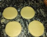 Foto del paso 2 de la receta: Galletitas de masa sablé decoradas con glassé (rima😆)