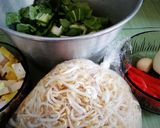 Foto langkah ke 1 dari resep Oseng POKTAHU (pokcay, tauge, tahu) #BikinRamadanBerkesan.