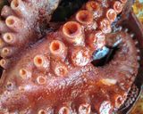 Foto del paso 2 de la receta: Pulpo anticuchado con chimichurri picante👍🇵🇪