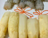 Foto del paso 2 de la receta: Crema fría de espárragos con guarnición de langostinos