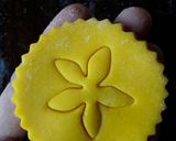 Foto del paso 4 de la receta: Galletitas de limón🍋
