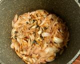 A picture of step 2 of Chicken Vindaloo.