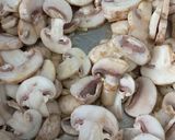 Foto langkah ke 1 dari resep Saus Jamur untuk Steak atau pasta.