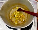 Foto langkah ke 3 dari resep MPASI 8+ "Bubur tim jagung bumbu gulai".