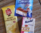 Fehércsokis-epres mousse torta recept fázis 2 fotója