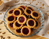 Foto del paso 10 de la receta: 😍Galletitas de mantequilla de maní con jalea de frambuesa - Peanut butter & jelly cookies😍