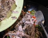 Foto langkah ke 2 dari resep Pindang Tongkol Suwir Cabe Ijo.