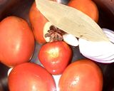 A picture of step 1 of Tomato sauce.
